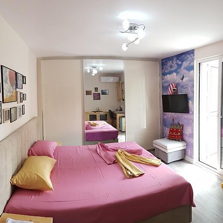 Absolute Blloku Apartment Tirana Buitenkant foto