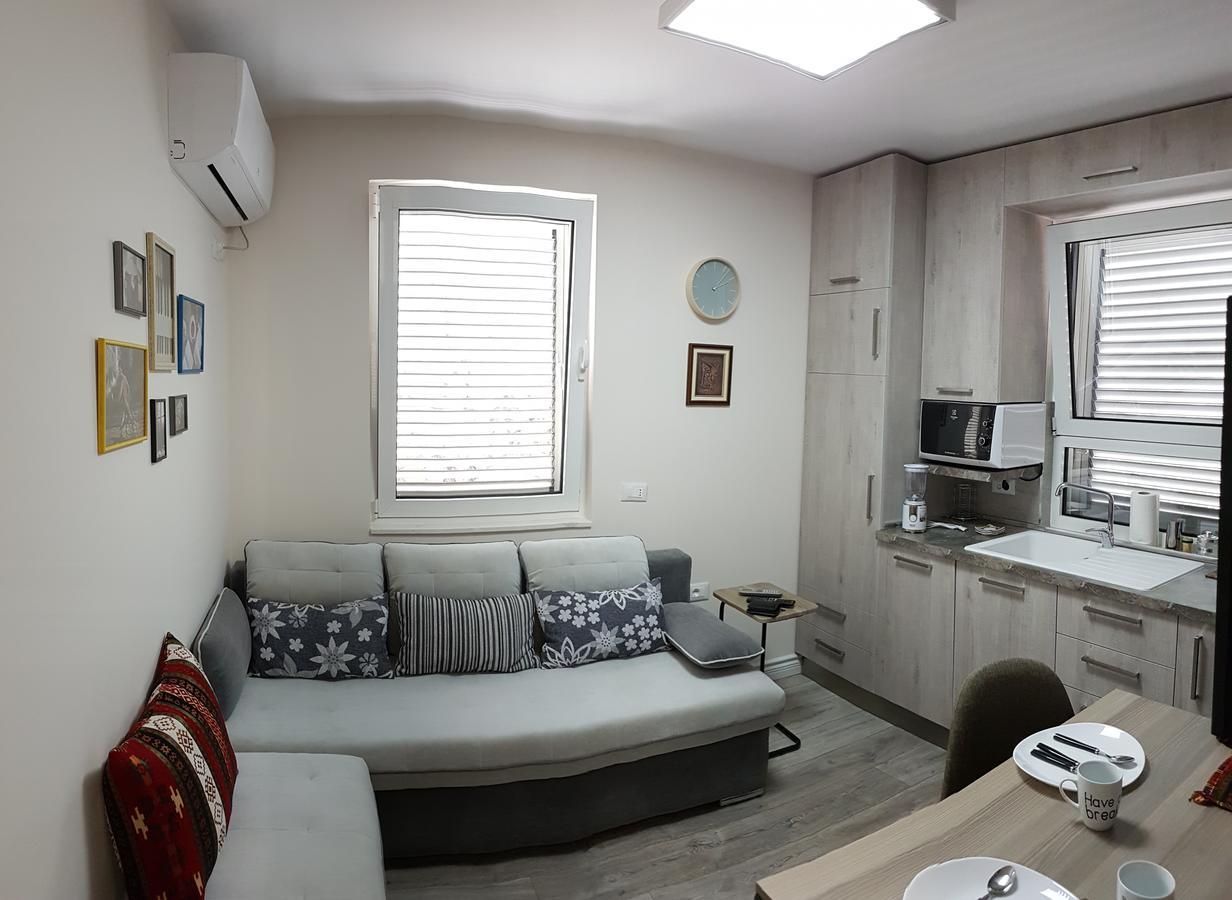 Absolute Blloku Apartment Tirana Buitenkant foto