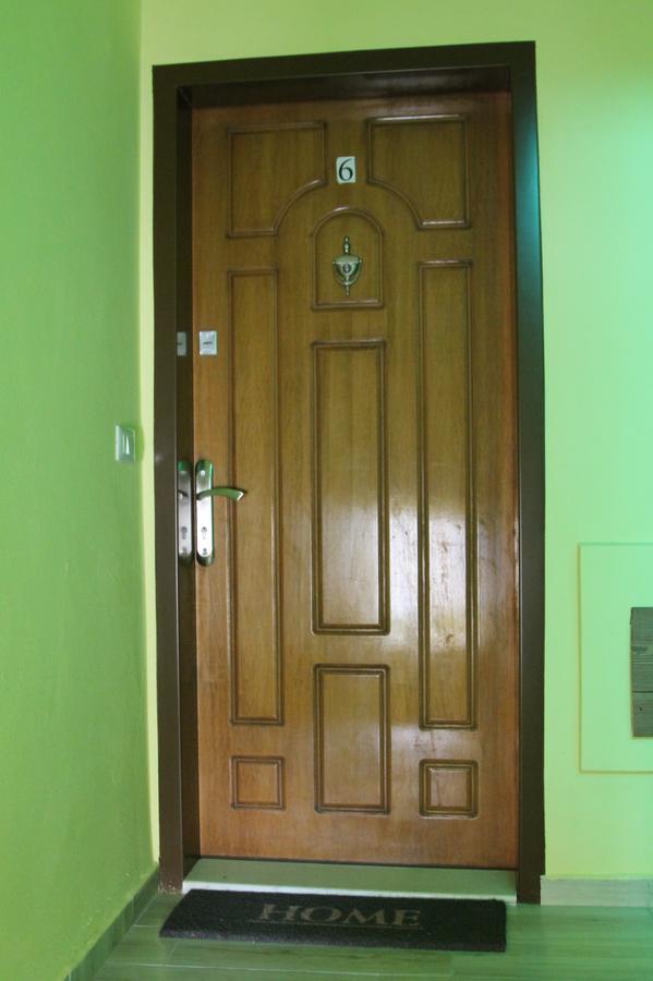 Absolute Blloku Apartment Tirana Buitenkant foto
