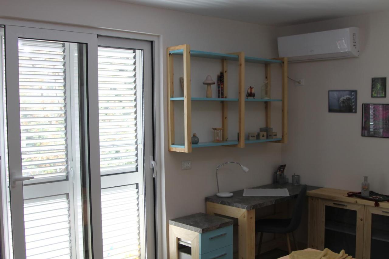 Absolute Blloku Apartment Tirana Buitenkant foto