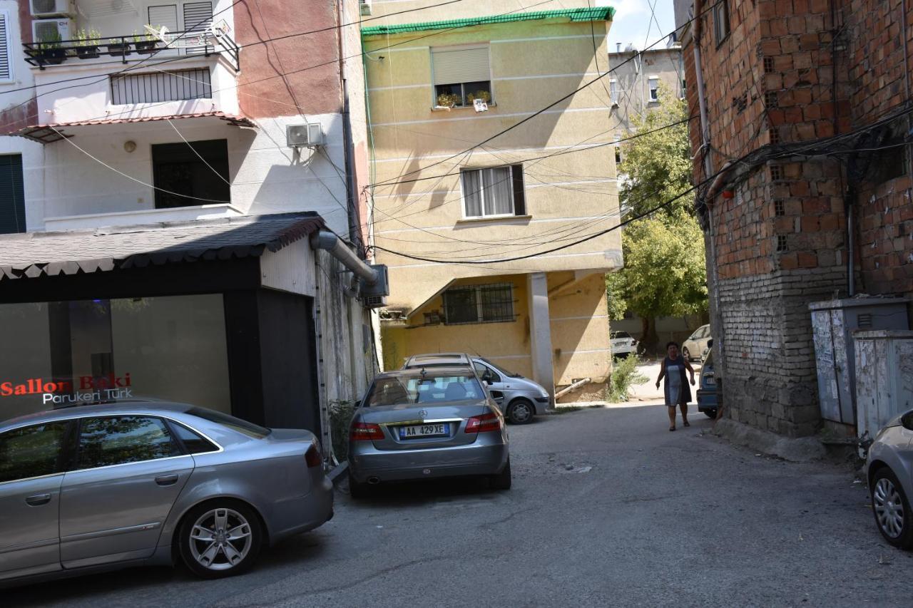 Absolute Blloku Apartment Tirana Buitenkant foto